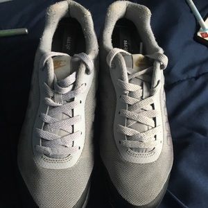 Mike air max invigor print size 9